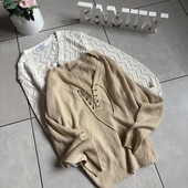 ✨ Карамельний светр в рубчик зі шнурівкою попереду.