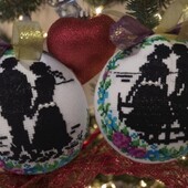 Новорічні вишиті іграшки