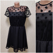 Красива романтична сукня в горошок