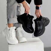 Зимові кросівки