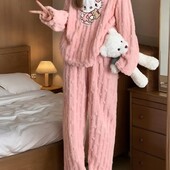 Тепленька м'якенька піжама домашній косюм