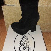 Шикарні, замшеві чоботи Kelton, натуральна замша 38 р