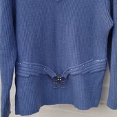 Светр зі стразами та елементами поясу