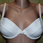 85 А , гарненький бюстгальтер