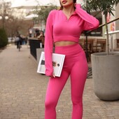 Костюм для спорту