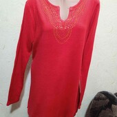 М'який светр L розміру,в грудях 110 см.
