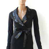 Оригінальна чорна туніка з паєтками на комірці, розмір M.