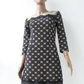 Оригінальне, комбіноване плаття, прикрашене мереживом 42 розмір (36 євророзмір).