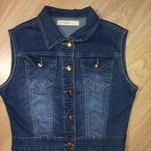 Джинсова жилетка розмір С-М