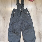 В ідеалі.Лижні штани,напів комбінезон на зріст 92см.