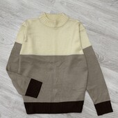 Актуальний светр в стилі Stone Island від Damart, розмір 10/12.