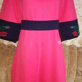 Чарівне плаття з вишивкою.