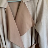 Класний пудровий тренч. Під замш. Гарний розмір