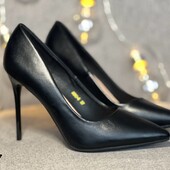 Туфлі чорні висока шпилька