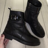 Зимові ботінки. Натуральна шкіра! 37р / 24см стелька. В чудовому стані!