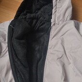 Куртка осіння на флісі дуже тепла.