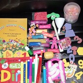 Лот игрушек магниты, книги все что на фото