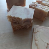 Натуральное мыло с розовой глиной