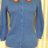 Розпродаж ! Тепла кофта з вишивкою