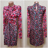 Неймовірна сукня