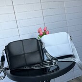 Чорний сумка на кожен день на плече жіноча з ши роким ремнем повсякденна