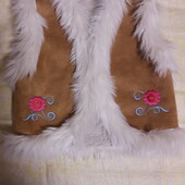 Хутряний жилет для дівчинки