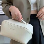 Косметичка цвет случайный.читать лот