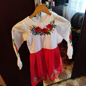 Продам гарну вишиванку для дівчинки