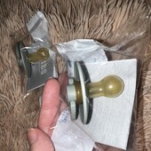 Пустушка Bibs Colour Latex Round (0-6 міс)