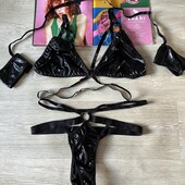 Сексуальный чёрный комплект под кожу