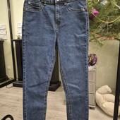 Джинсы с высокой талией и подтяжкой ягодиц