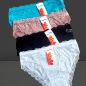 Трусики 3 штуки асорті кольорів.