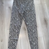 В ідеалі.Штанці лосини з мікро утепленням шкірозамінника розмір М.