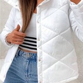 Біла весняна куртка на синтепоні р46/48 і 50/52р