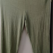 Стретчеві дуже гарні штани, розмір L., в дуже гарному стані.