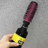 672. Щітка для волосся