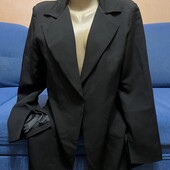 Дуже класний піджак / жакет / блейзер з розборками на рукавах