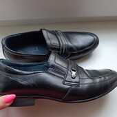 Повністю шкіряні, зручні, класні туфлі. 24см