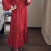Гарна сукня червоного кольору на м/л