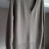 Кашеміровий пуловер у кольорі тауп