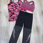 Комплект спортивних речей розмір S.