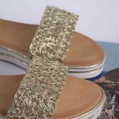 Босоніжки жіночі