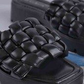 стильні жіночі шльопанці, чорного кольору, ціна бліц