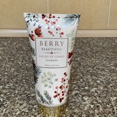 Португальська аптечна косметика зволожуючий лосьйон для тіла 190мл.з ароматом клюкви Berry Beautiful