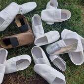 Білі, чорні, срібні чешки белые чёрные, серебряные натуральна шкіра всі розміри від 13 до 25см