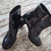 Кожаные лаковые ботиночки