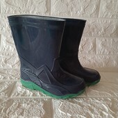 Італія Дитячі гумові чобітки у відмінному стані 25-26 розмір ( 15-16 см )