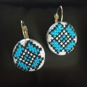 Сережки з вишивкою