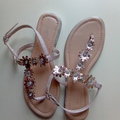 Розпродаж!!! Фирменные новые красивые босоножки р.40