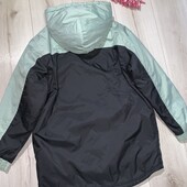 В ідеалі спортивна куртка на 11-12років.